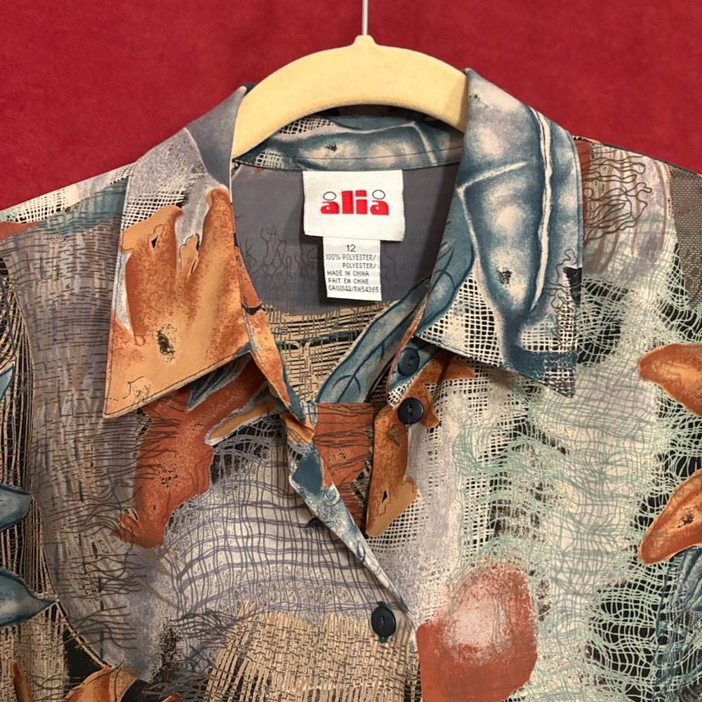 Alia Abstract Patterned Button-Up Shirt women’s size 12